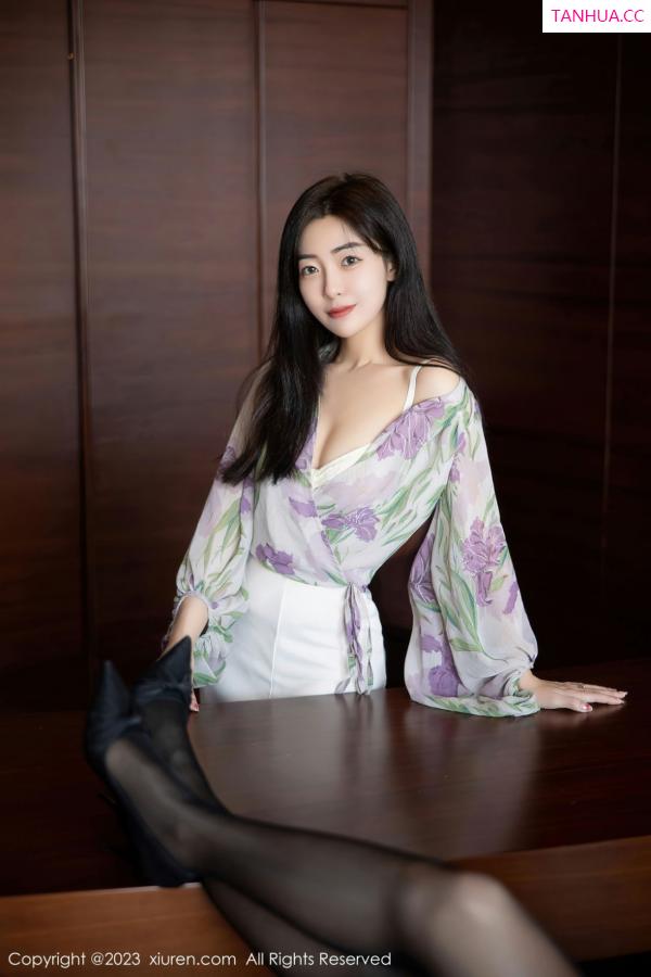   [XiuRen]高清写真图 2023.02.17 No.6279 星子柒kiki 黑丝美腿第14张图片